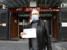 José Manuel Goicoechea, trabajador que acude a una oficina del SEPE en Zaragoza, tras el ataque informático.