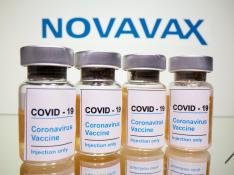 Viales de la vacuna del coronavirus de Novavax.