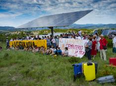 Protesta de los vecinos de La Fueva contra los macroparques fotovoltaicos.