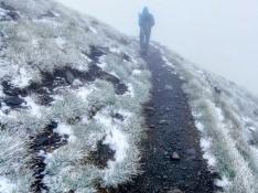 Imagen del pico Salvaguardia (2.738 metros) con una ligera nevada.