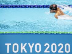 Un nadador paralímpico entrena en Tokyo.