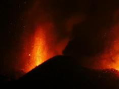 La lava del volcán de La Palma cubre ya 901 hectáreas de extensión