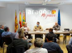 Reunión de Roque Vicente con el comité local del PAR en Huesca.