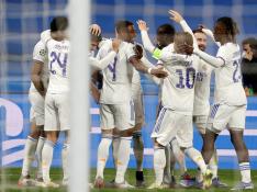 Los jugadores del Real Madrid celebrando el gol de Marco Asensio