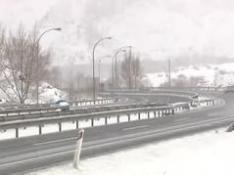 La nieve deja complicaciones en setenta carreteras del norte