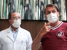 Bolsonaro, tras salir del hospital donde ha estado ingresado por una obstrucción intestinal.