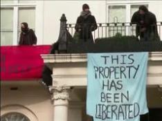 Okupan en Londres una lujosa mansión propiedad de un oligarca ruso
