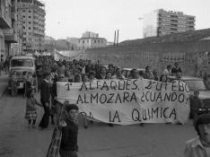 1982-12471 Protesta en el barrio de la Almozara