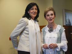 La nueva directora del Centro Nacional de Inteligencia (CNI), Esperanza Casteleiro (i), y a la directora destituída, Paz Esteban (d).