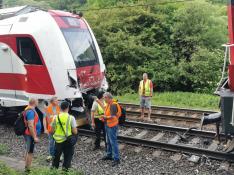 Al menos medio centenar de heridos tras colisionar dos trenes en el norte de Eslovaquia