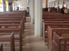 Interior de la iglesia atacada en Nigeria