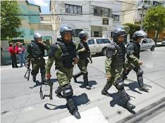 Miembros de la Policía Nacional de Bolivia.