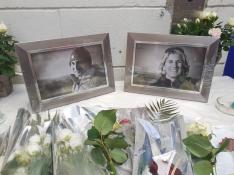 Retratos de las víctimas en el colegio de Tarbes, donde se les rindió homenaje.
