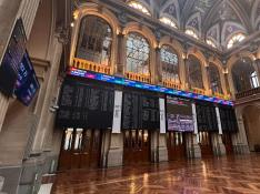La bolsa española perdió este miércoles el 0,87 % y se acercó a 7.900 puntos perjudicada por la caída de Wall Street.