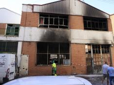 Dos muertos en el incendio de una nave industrial okupada en Torrejón Ardoz