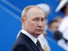 FILE PHOTO: Russia's President Vladimir Putin attends a parade marking Navy Day in Saint Petersburg, Russia