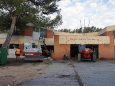 Demolición del Colegio Anejas en Teruel.