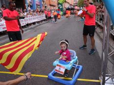 Foto de la carrera de bebés en tacataca en las fiestas del barrio de San José en Zaragoza