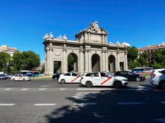 Vehículos circulando en Madrid