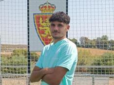 Miguel Operé, defensa del Deportivo Aragón, se ha estrenado este miércoles a las órdenes de Carcedo.