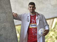 Miguel Malo, jugador del Bada Huesca y estudiante de Medicina.