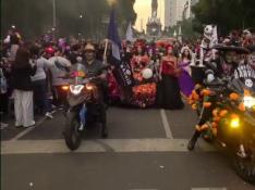 Ciudad de México inicia celebraciones de Día de Muertos con desfile de Catrinas