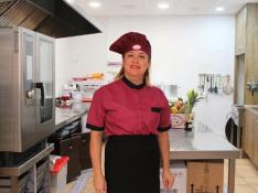Obdulia Franco, en su cocina de Almonacid de la Cuba, desde donde lleva el cáterin La Deliciosa