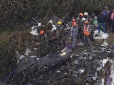 Búsqueda de supervivientes de accidente aéreo en Nepal