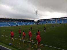 Los jugadores de la SD Huesca entrenaron este martes en El Alcoraz.