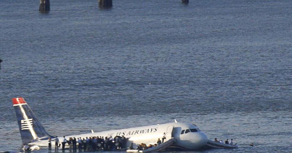 Аварийная посадка a320 на Гудзон. Посадка самолёта на Гудзон в 2009. Посадка ту-134 на Икшинское водохранилище. Чудо на Гудзоне 2009 Капитан.