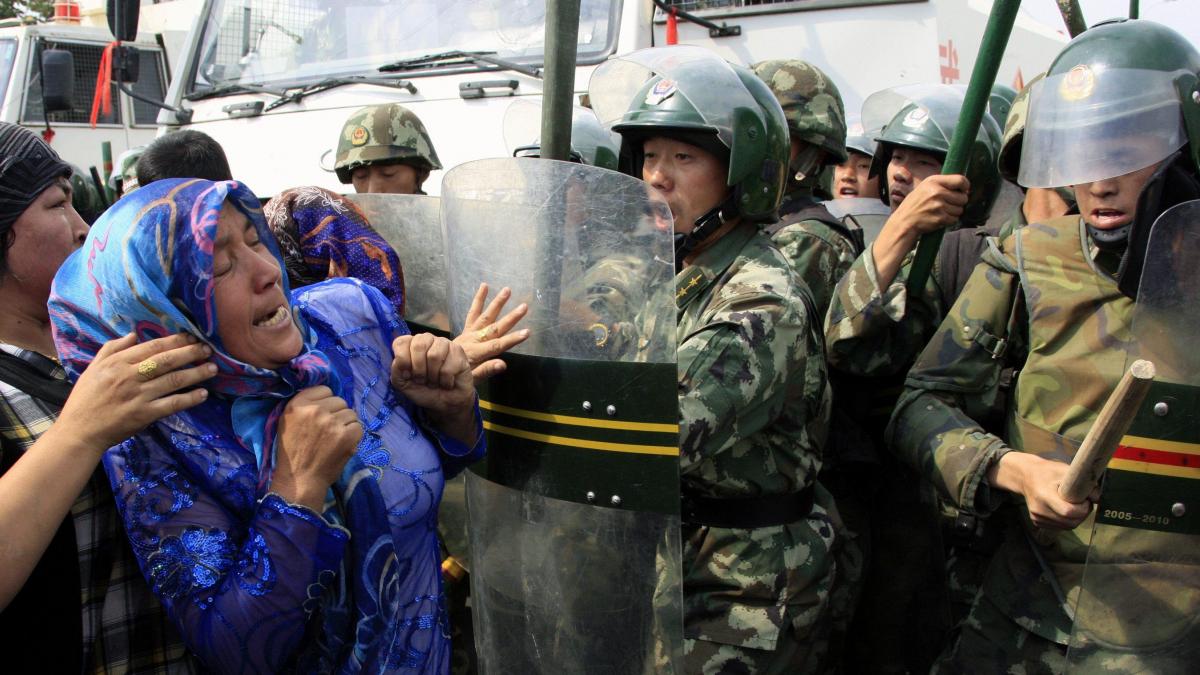 Las autoridades chinas imponen el toque de queda en Urumqi ...