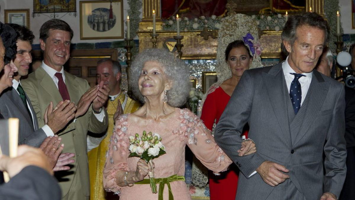 La Duquesa de Alba es hospitalizada para una 