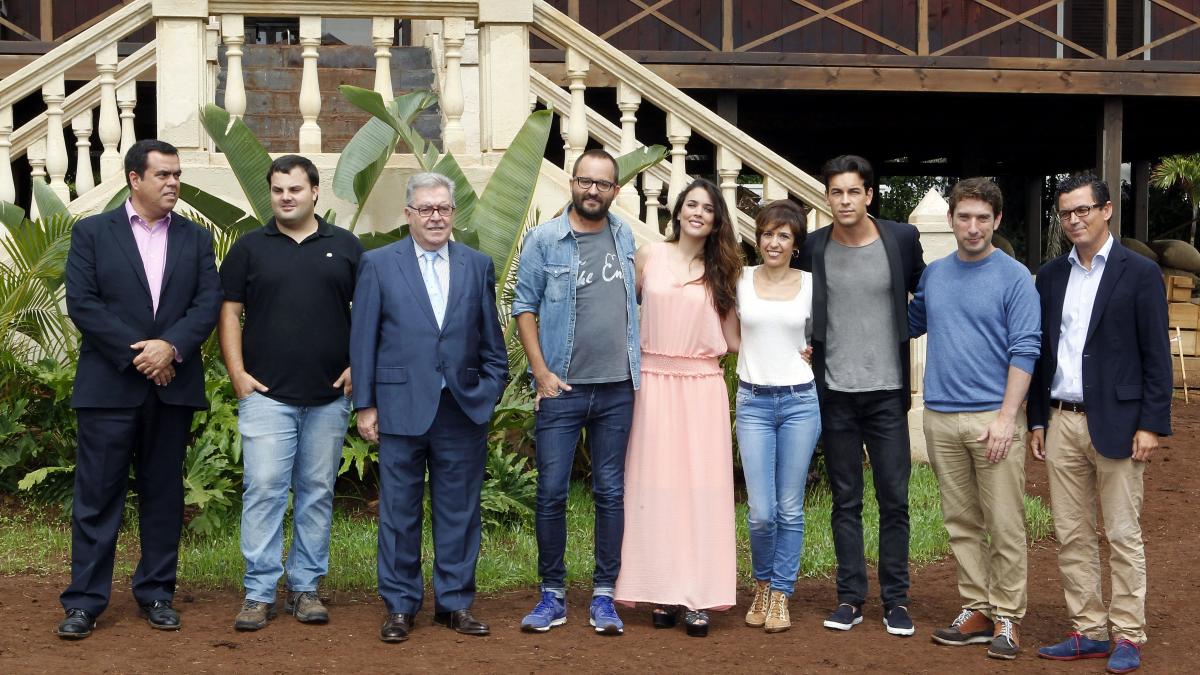 Mario Casas y Adriana Ugarte comienzan el rodaje de 'Palmeras en la nieve'