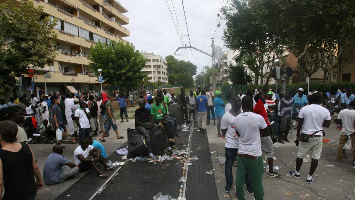 Salou Recupera La Normalidad Tras Los Incidentes Por La Muerte De Un Senegalés 4154