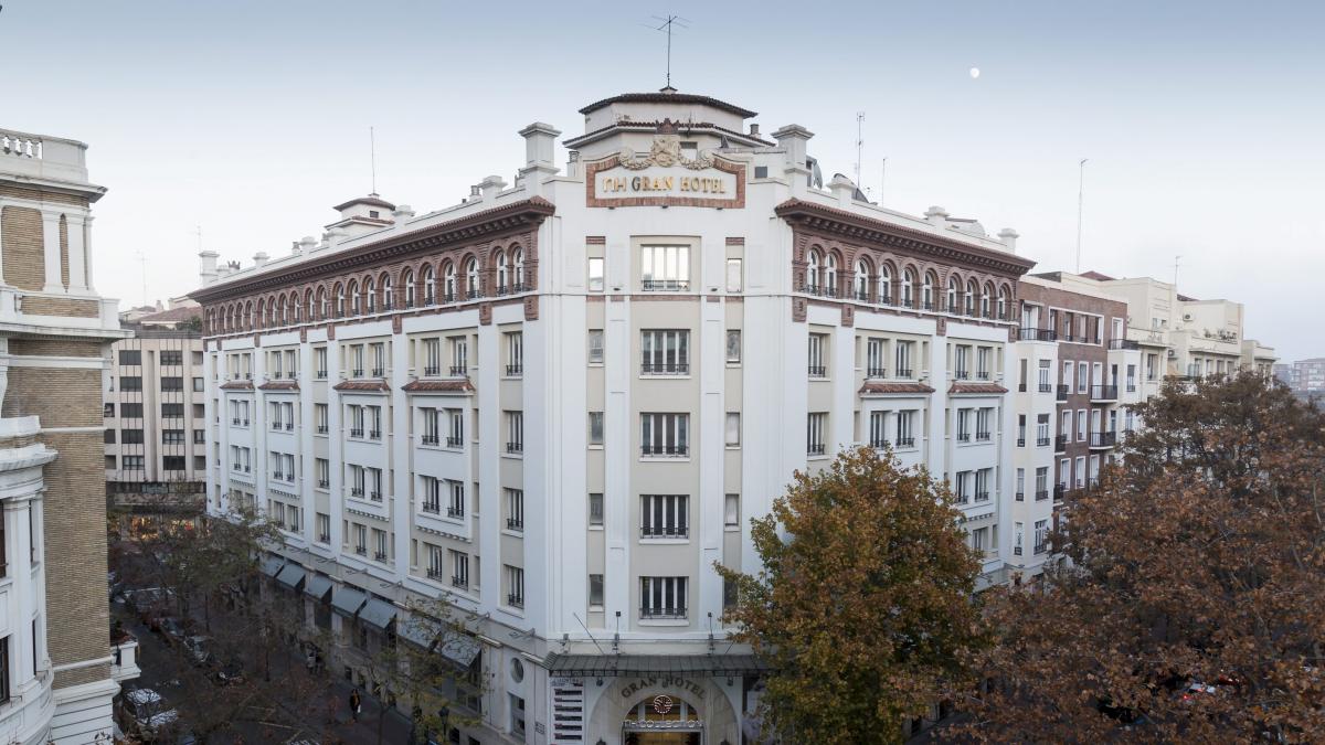 Las herederas de Arturo Beltrán venden el edificio del Gran Hotel por