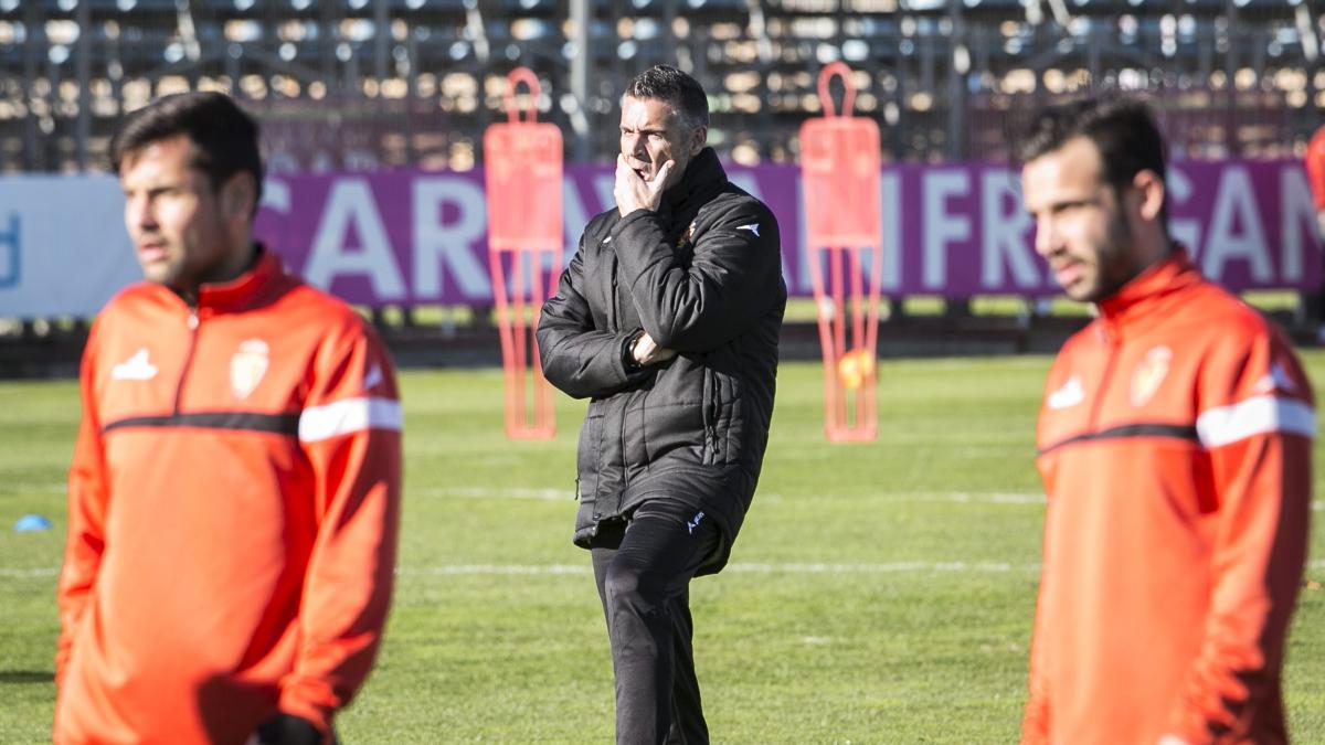 Lluís Carreras, entrenador del Real Zaragoza, convoca a todos los
