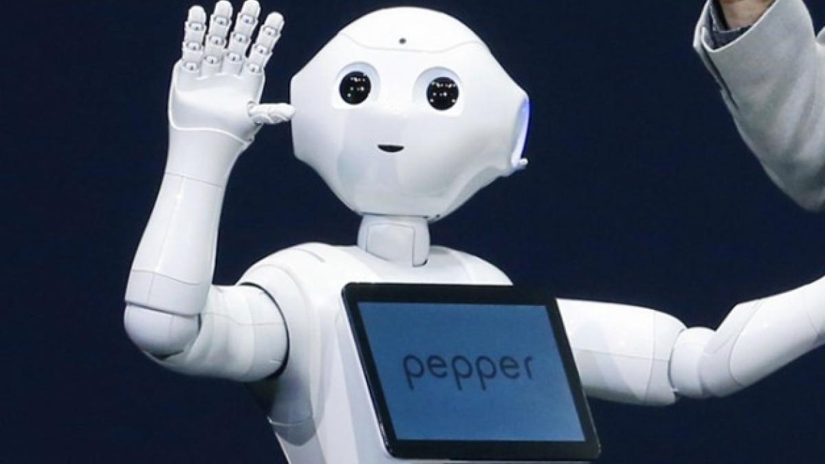 Робот общаться. Робот Пеппер. Робот распознаватель. Робот распознает эмоции человека. Робот распознающий вредителей.