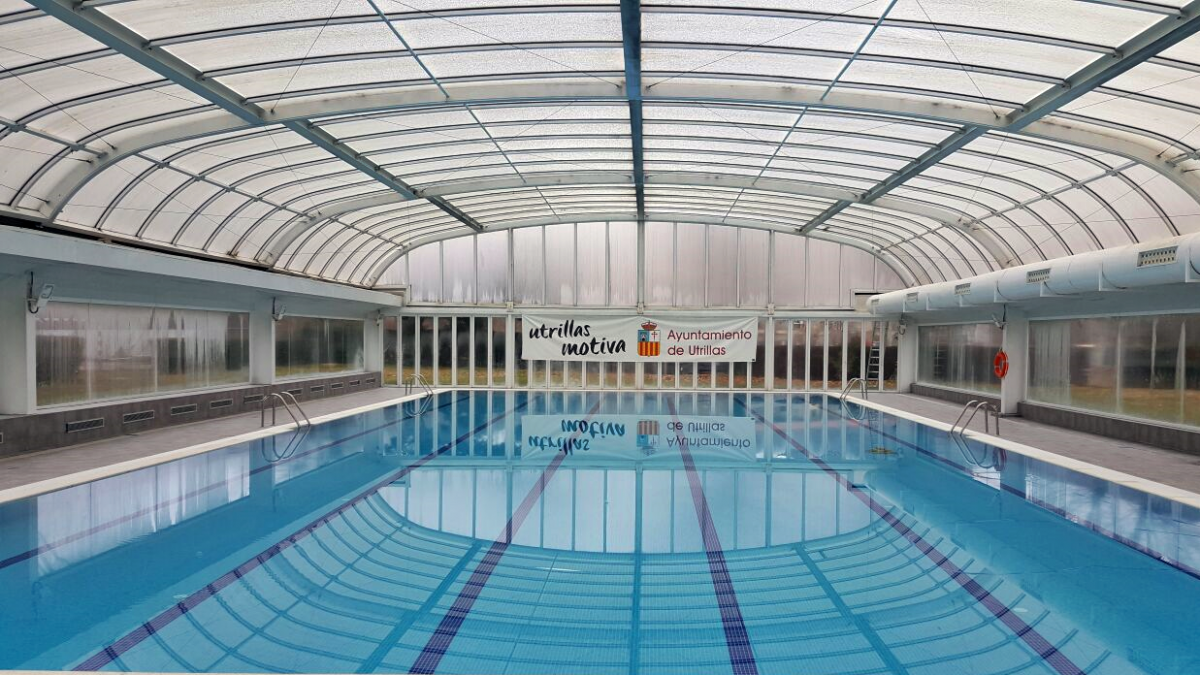 docena Creo que Opresor Puertas abiertas para inaugurar la renovada piscina climatizada de Utrillas  | Noticias de Comarcas en Heraldo.es