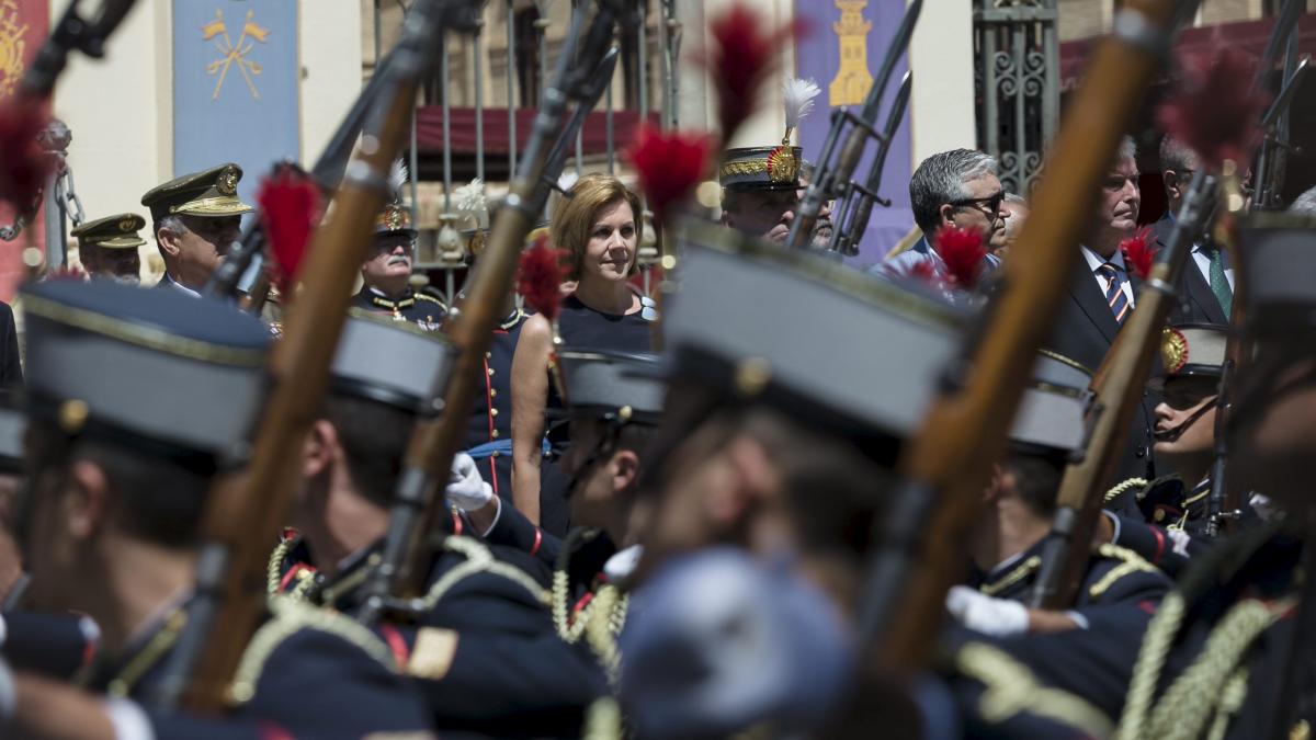 De Cospedal Preside El Acto De Entrega De Los Reales Despachos A Los ...