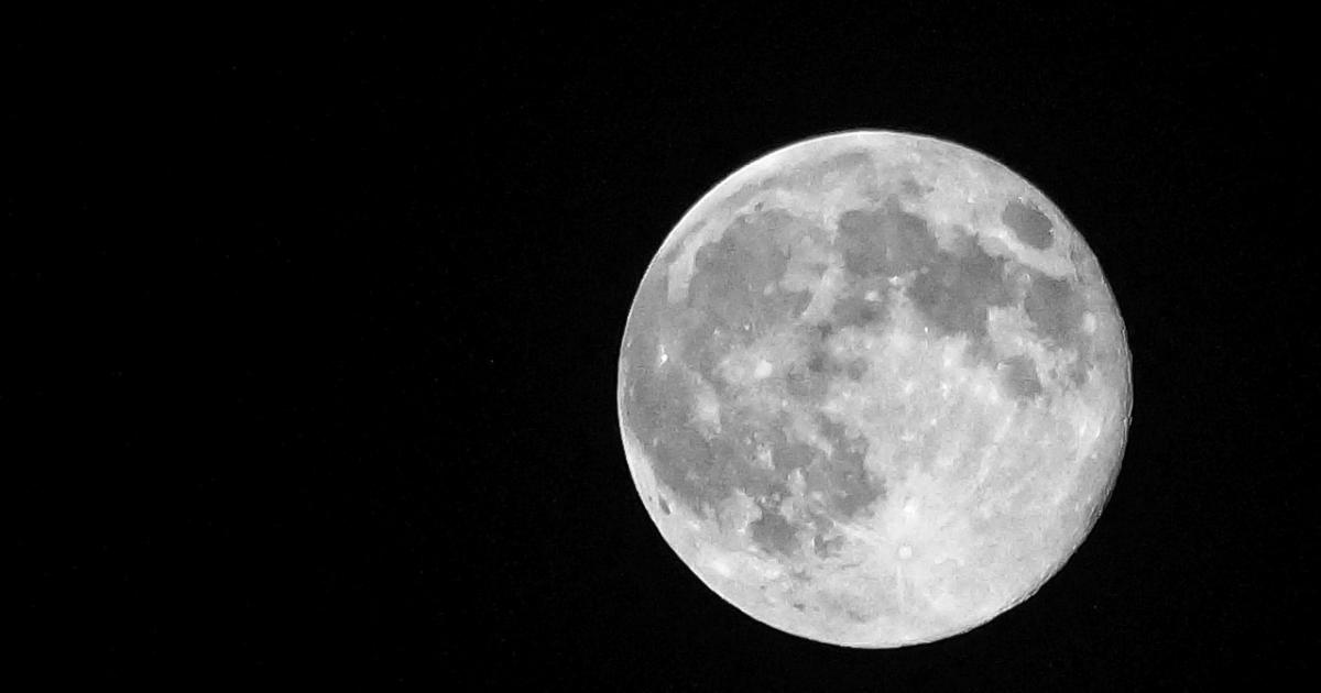 Leer explosión Ir a caminar Por qué a veces la luna parece enorme en el cielo? | Noticias de Sociedad  en Heraldo.es