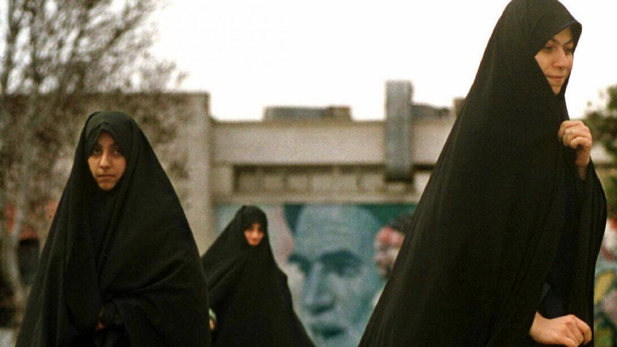 salchicha látigo Infantil Las autoridades iraníes relajan las normas sobre la vestimenta femenina |  Noticias de Internacional en Heraldo.es