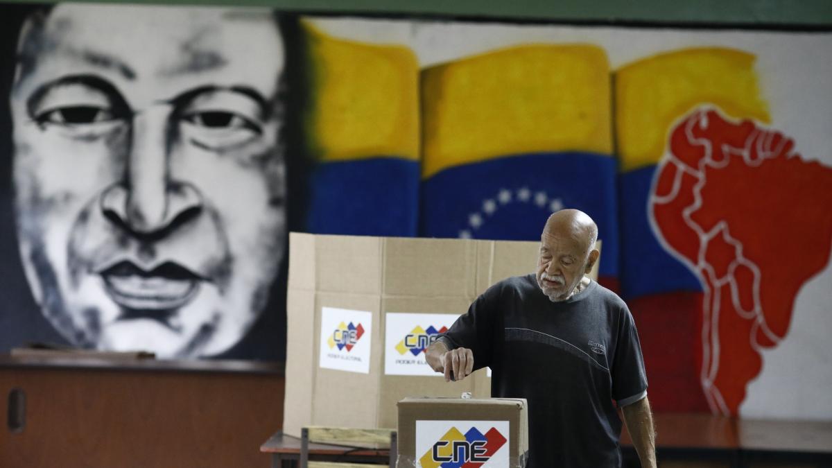 Dos millones y medio de votos en Venezuela tras las primeras cuatro