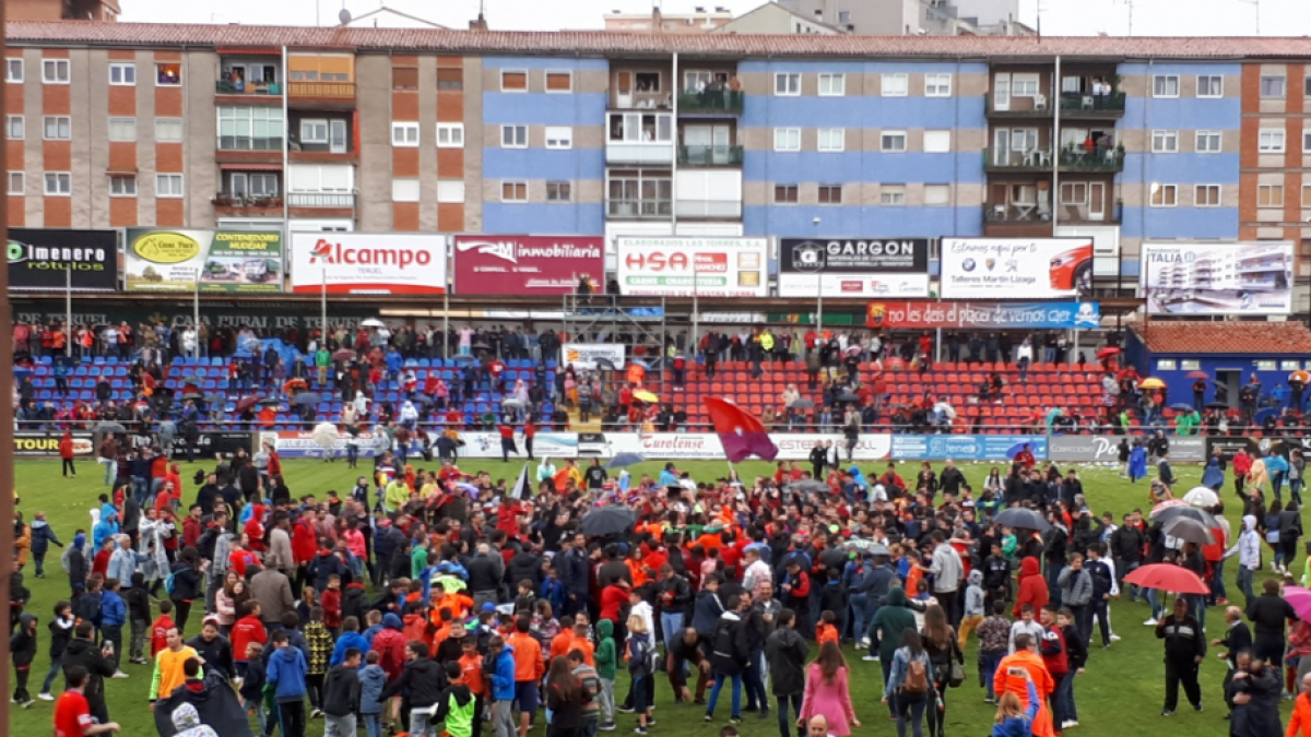 El Teruel Logra El Ascenso A Segunda B | Noticias De Fútbol En Heraldo.es