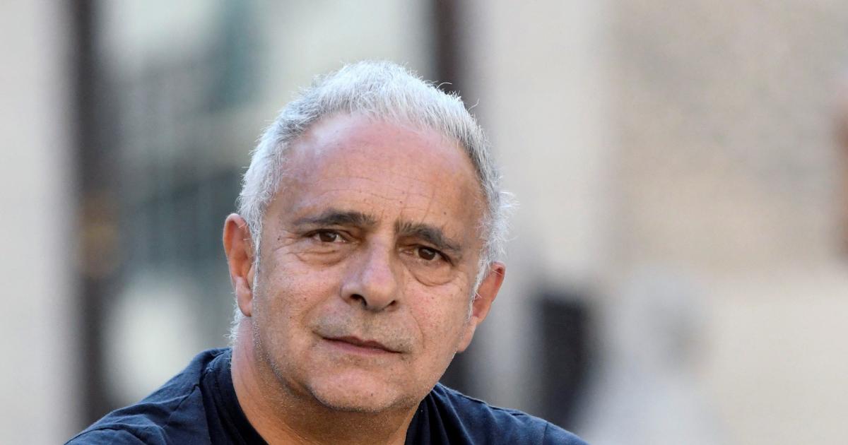 El Escritor Hanif Kureishi Pide Ayuda Tras Una Caída Que Lo Dejó Paralizado