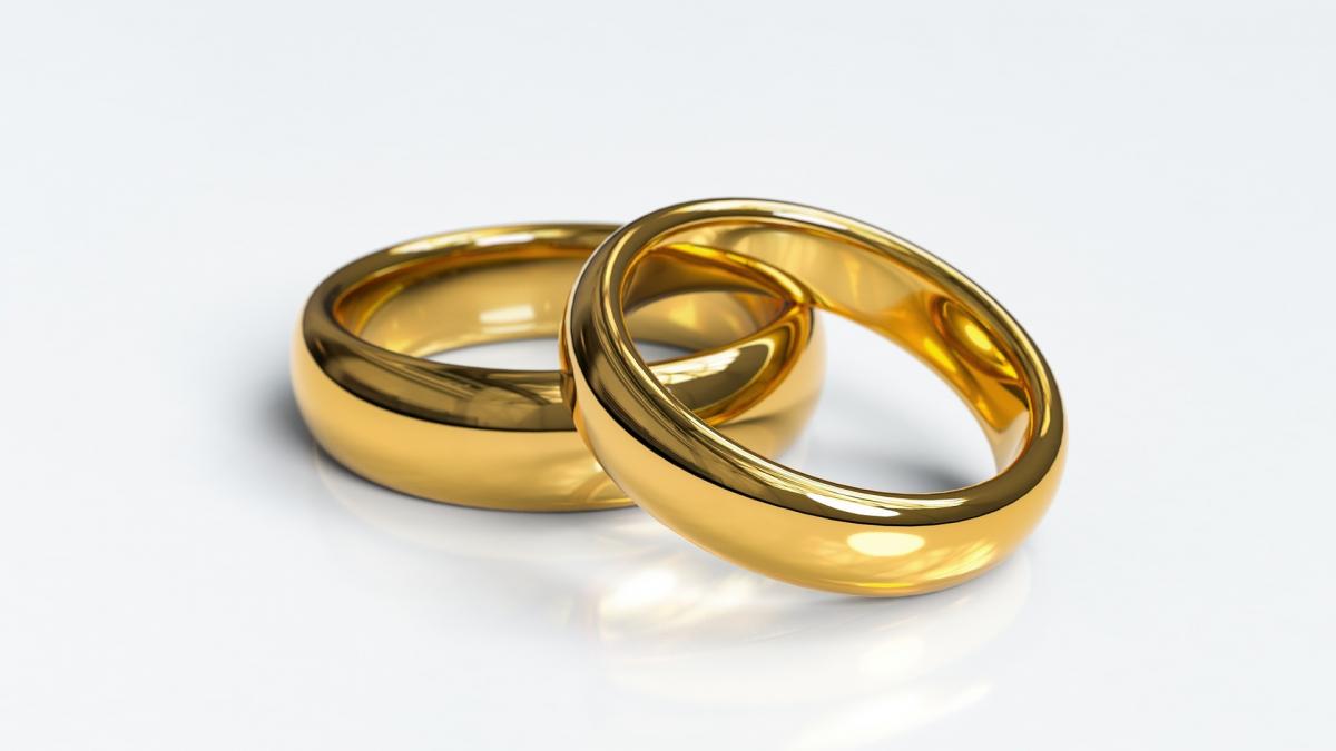 Ingenieros Contestar el teléfono miembro De dónde viene la tradición de usar anillos de boda? | Noticias de Sociedad  en Heraldo.es