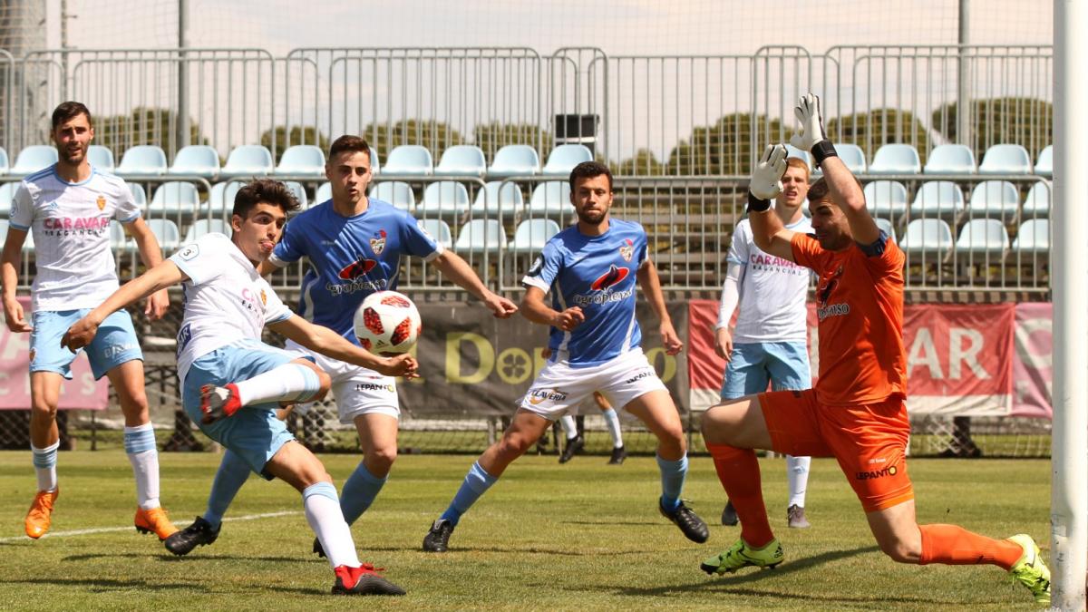 Fútbol Tercera División Grupo 17: Aragón 4 Binéfar 1