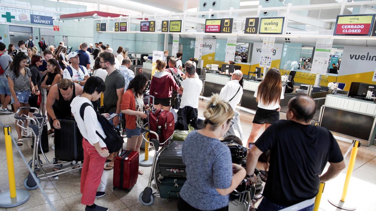 La huelga de Iberia en el aeropuerto de Barcelona causa 81