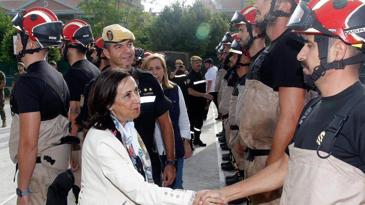 Robles a la UME: "Hay mucho por hacer todavía, es una situación casi ...