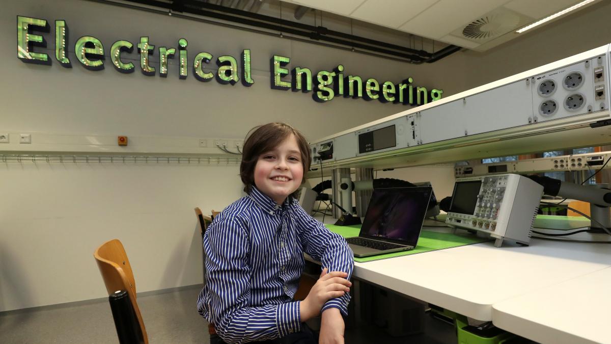 Un niño de 11 años termina la carrera de Física en Amberes ...