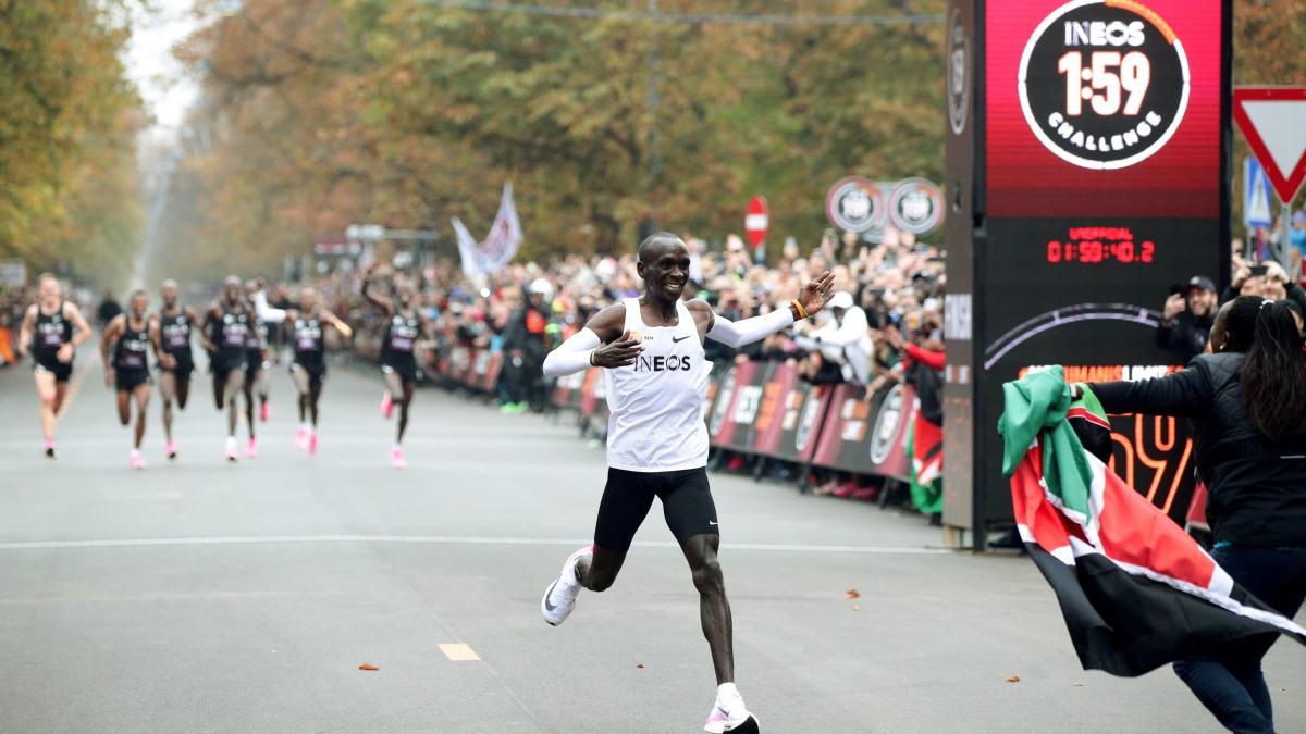 Resumen deportivo Kipchoge, keniano de 35 años que no admite límites en el maratón